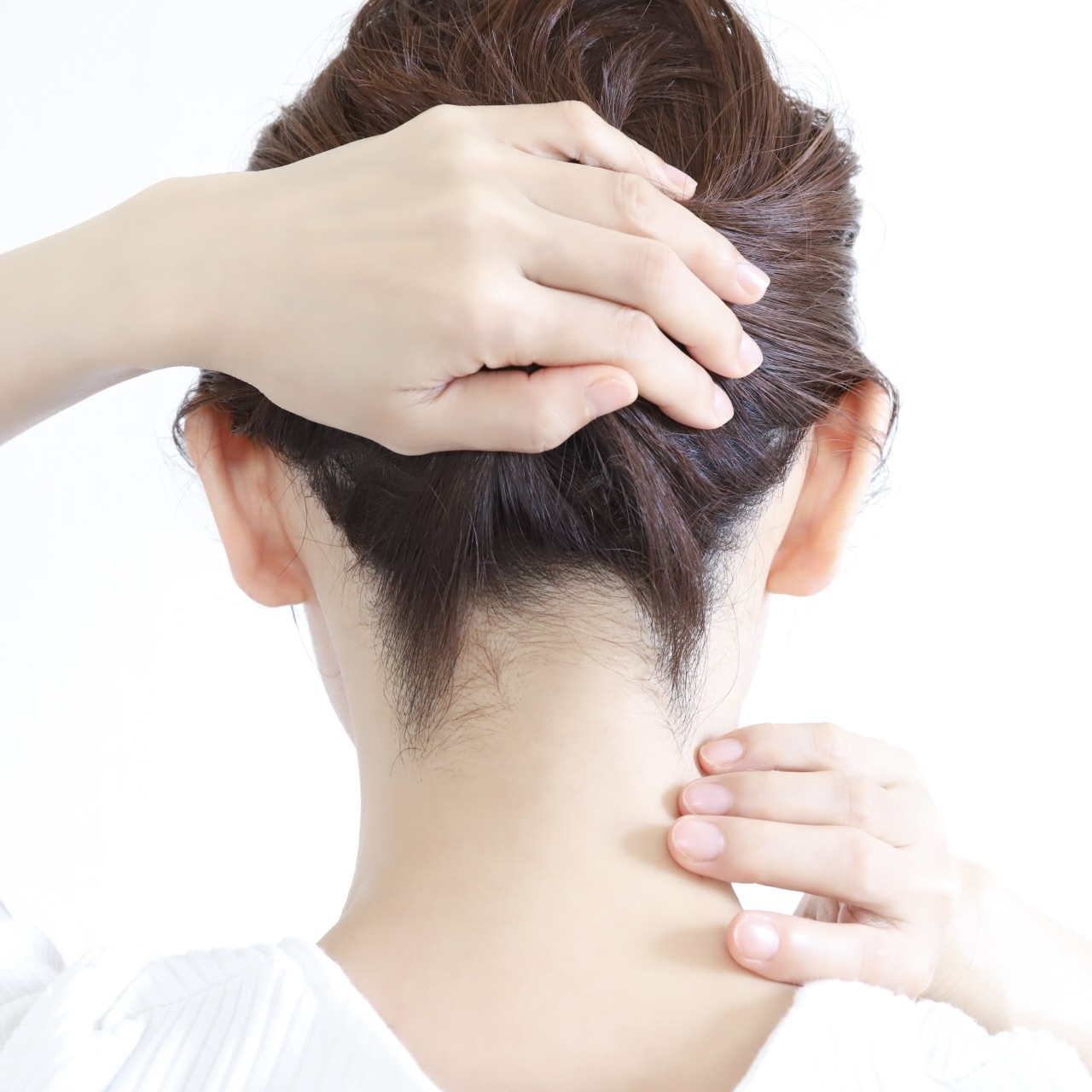 【一気に垢抜け】WAX脱毛初心者にもおすすめ!うなじビフォーアフター